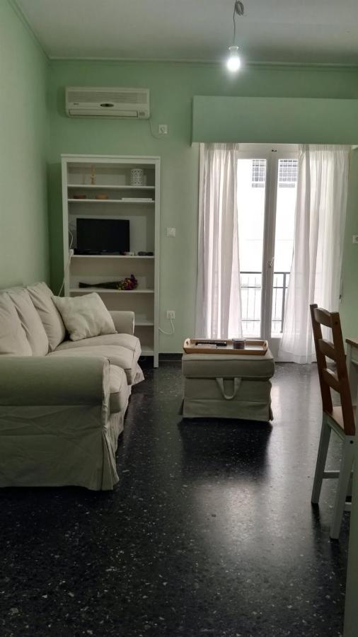 Paris Spacious Beach Apartment Loutráki Exteriör bild