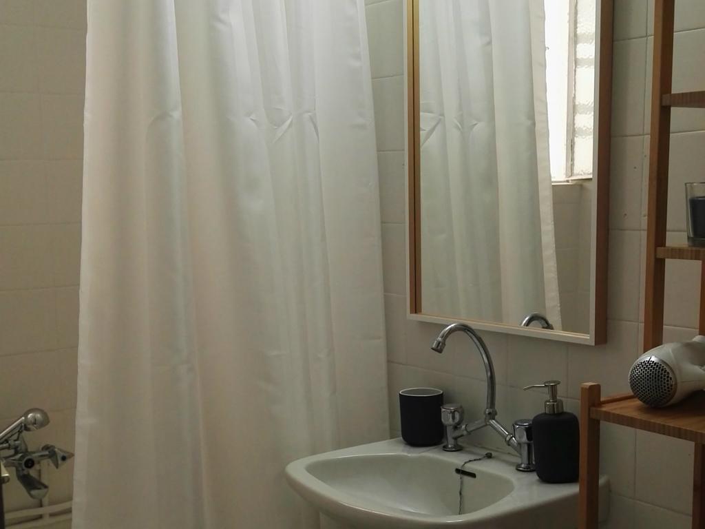 Paris Spacious Beach Apartment Loutráki Exteriör bild